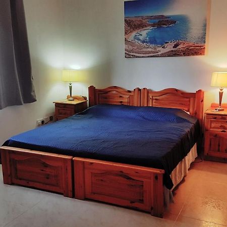 Private Double Bedroom & Private Bathroom & Shared Kitchen St. Paul's Bay Esterno foto